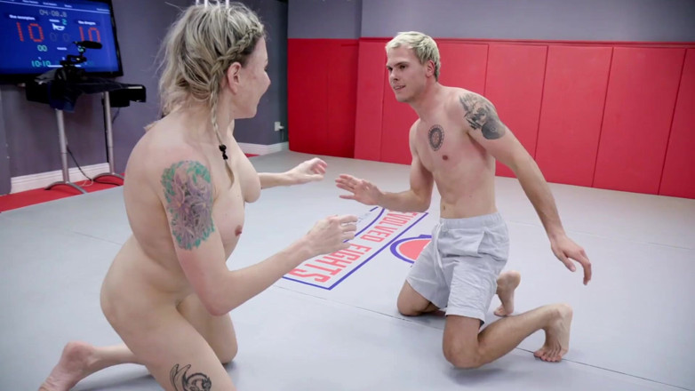 Evolved Fights: Tony Sting Thinks Dia Berpeluang Menentang Agatha Sedap