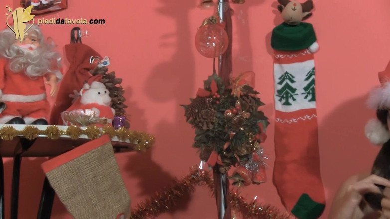 Foot Fetish HD: Carla se diverte com roupa de natal