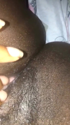 Super sexy ebony cuties: Ohnutá třesoucí se poskakující moje zadek tření mé růžové mokré...