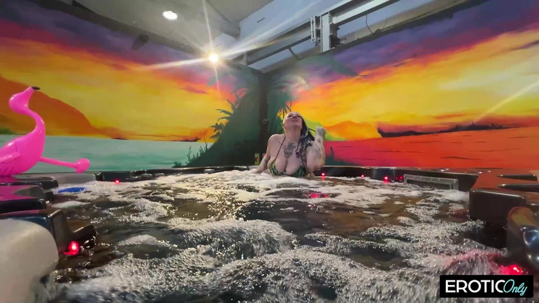 CurvyMilfs: Horny BBW Gets Fucked Hard