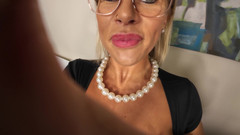 CALLIE ROKS: 从教师巨人恋物癖中缩小了性教育