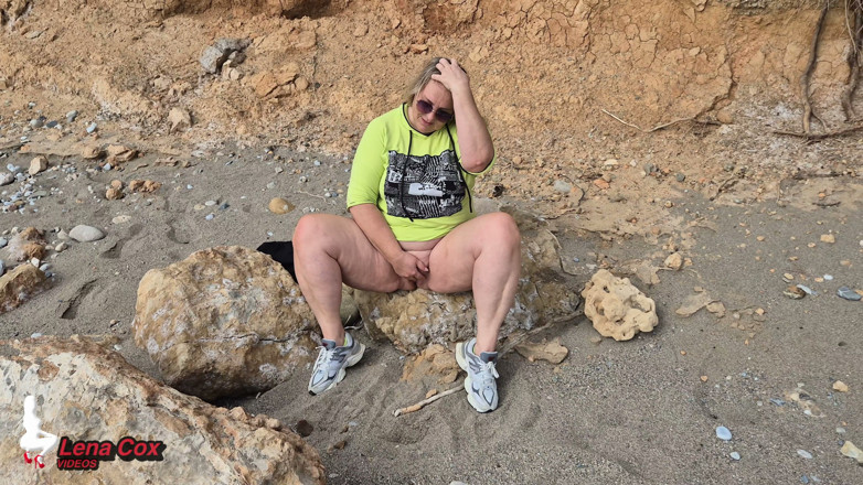 Lena Cox: Horny Wife Masturbates on the Beach