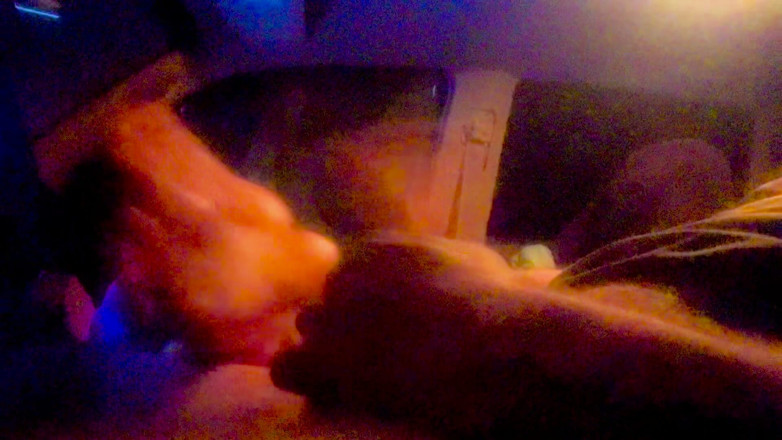 Chester Van Name: Сексуальная рыжая Liz Lane дает Честер фургону имя еще один удивительный минет с глубокой глоткой, а затем мы переключим его на некоторую дрну ногами со спермой