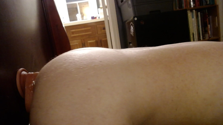 RobertLacrosse: Mete un consolador follando mi culo