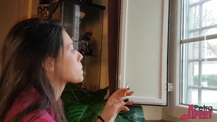 Smokin Fetish: Brunetka kráska zbožňuje doutníky