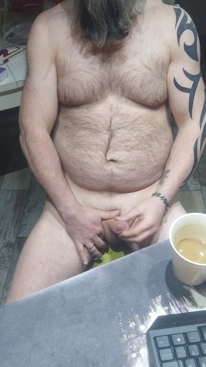 Wanker: 喝晨间咖啡并撸我的鸡巴