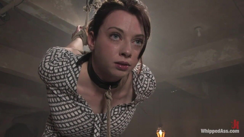 Whipped Ass by Kink: Amber muy interesada