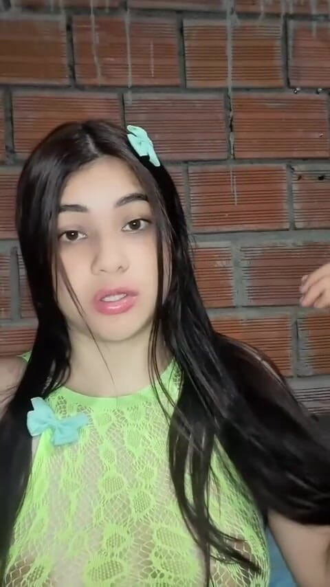 Yulieth Gomez: Perlahan dan tanpa tergesa-gesa, dengarkan setiap detail kesenanganku.