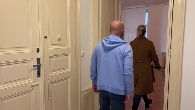 Amateur Homemade Porn: Busty Real Estate Agent Fucked Hard by Big Dick Client