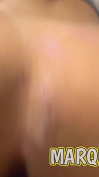 Sexy Po in weißer Babydoll und intensiver Anal