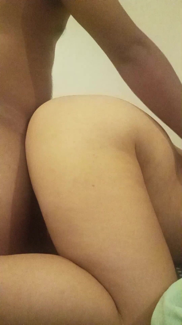 Jicole18: Je partage ma femme avec mon ami