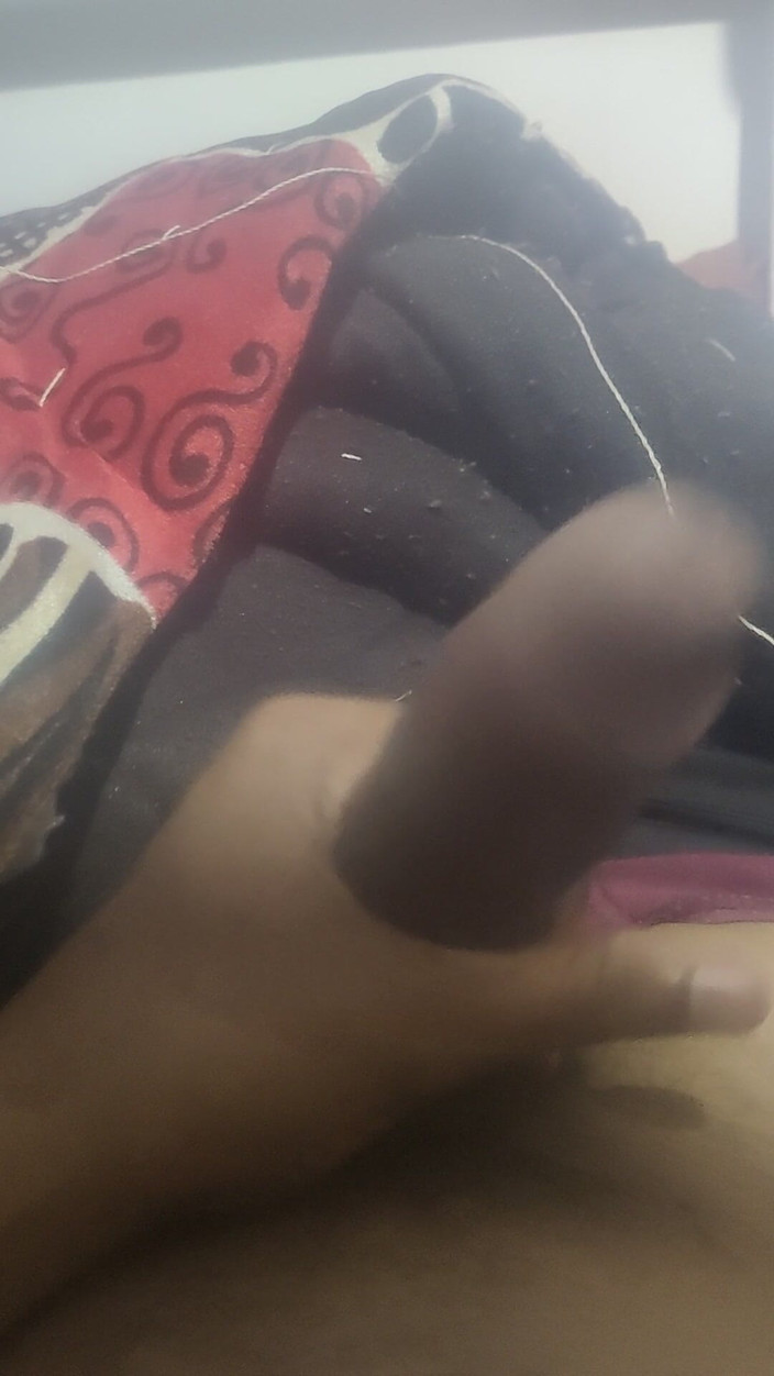 Gigolo Tv: 義理の妹が私のペニスを見て激しく揺らしました。