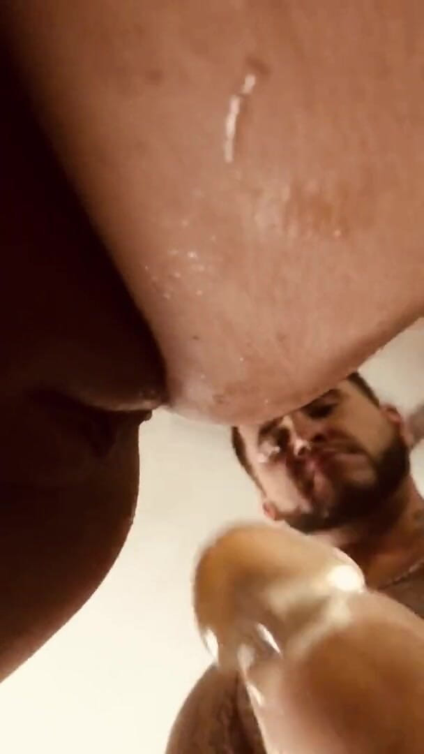 MzKiTTy91: Mega-schwanz-Ärmel auf den rücken mit pawg