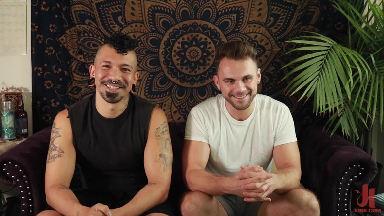 Kinky Bites Gay: Blaze Austin &amp; Roman Maverick Have Some Fucking Fun! Raw