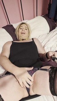 Huge Cum Squirt!