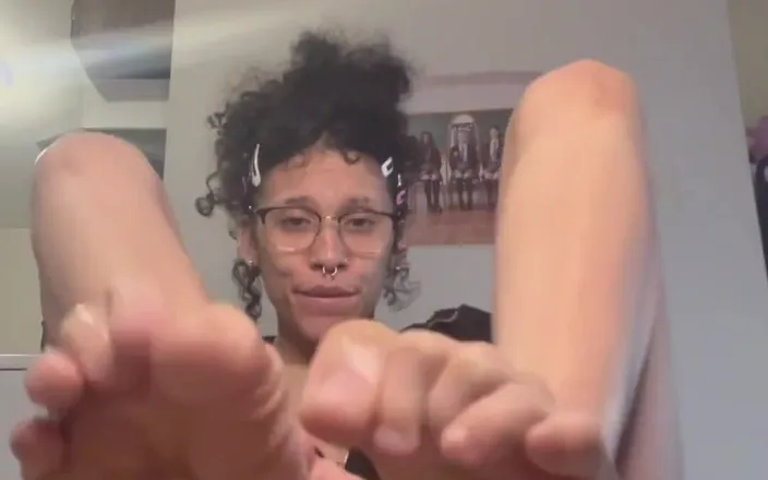 theunholychi: Toes for Breakfast