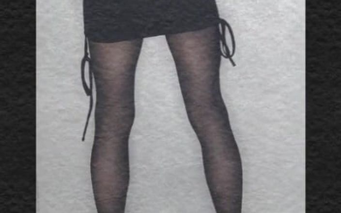 Lana Cross: In strumpfhosen