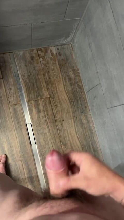 Mister Wixxer: Vắt sữa con cặc đẹp mắt