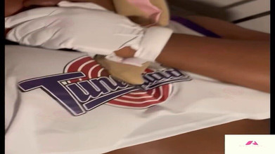 Anye Meshell: Lola Bunny dari Looney Tunes kehilangan daranya kepada bug bugs...