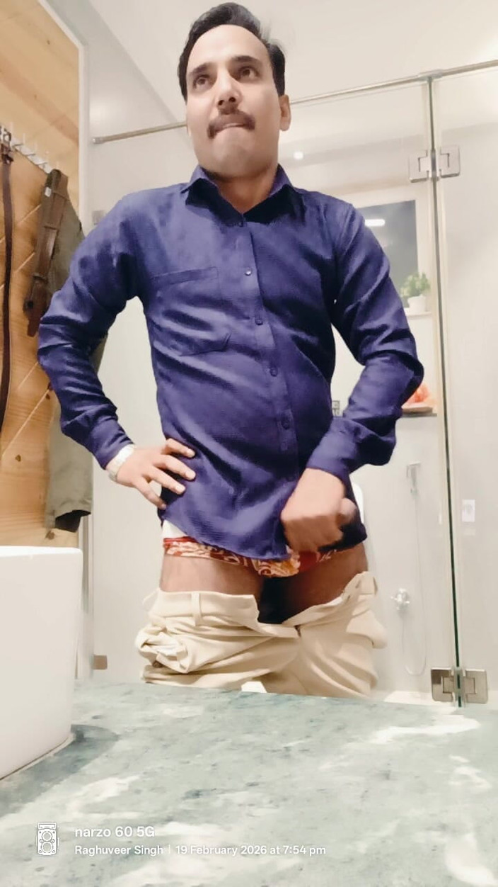 Rajasthani-old-lover: Mi sto preparando con il mio cazzo fuori