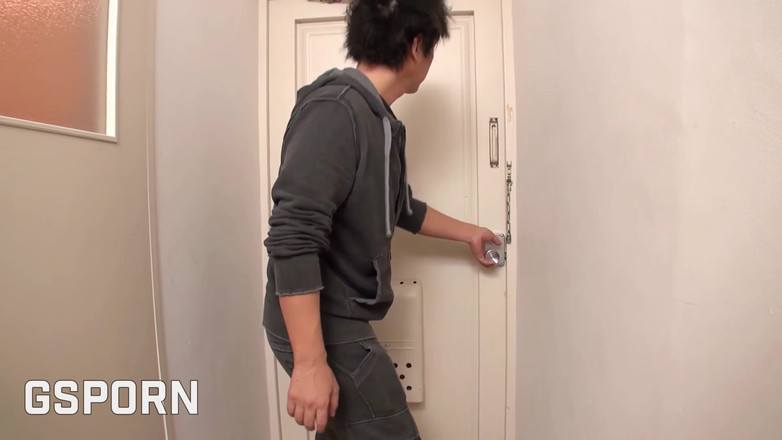 Go Sushi: The hot teen Shizuku Iori is fucked in a rain...