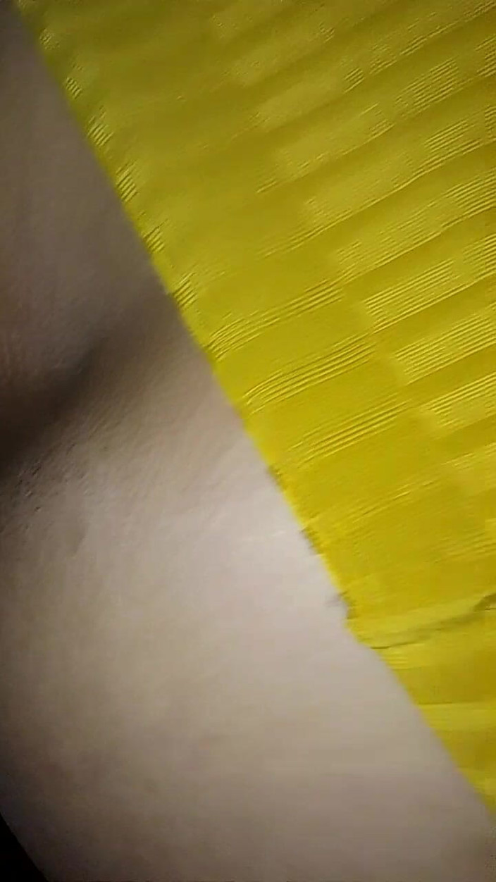 Janua294: Irmã do vizinho tem prazer enquanto faz xixi à noite, novo...