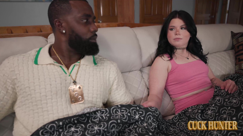 Cuck Hunter: Lola Valentine’s Husband Loses a Bet as a Hung Black...