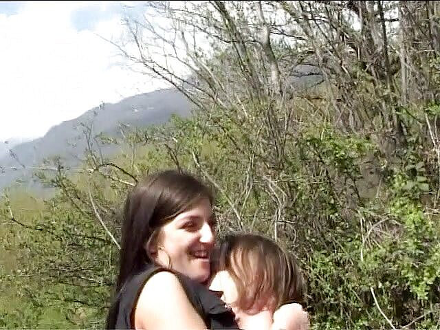 Out Sexxx: Її привели в сільську місцевість для гарного траха