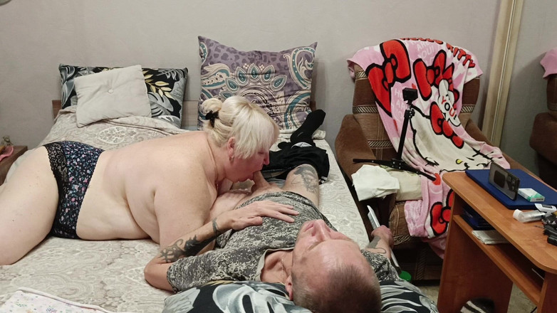 Zona901: Macocha daje loda na porcję gorącej spermy