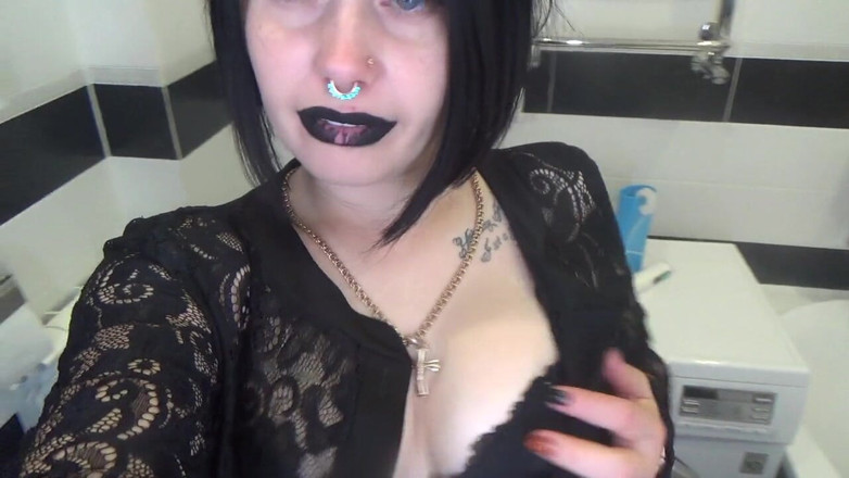 Goddess Misha Goldy: Do zobaczenia w toalecie!