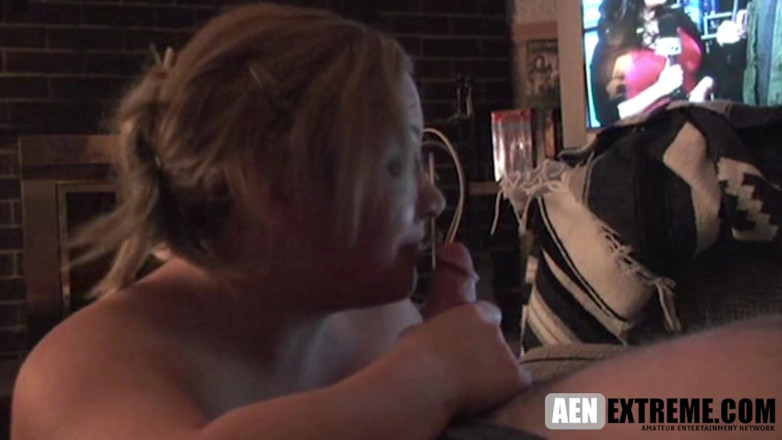 AEN Extreme: Pamela dolly fa un pompino speciale