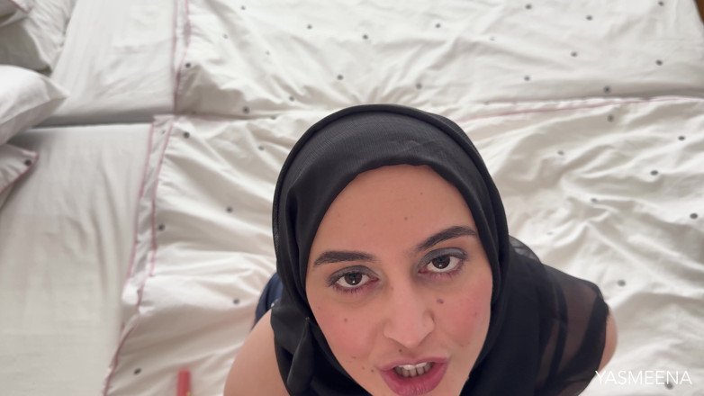 Yasmeena Ali: Tesettürlü kadın boşalmak için yalvarıyor