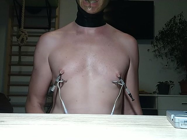 Nipple Squezing (Vlakik SM gay)