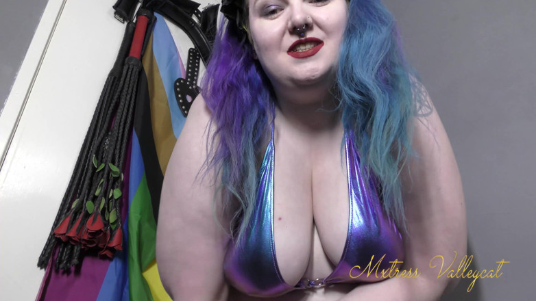 Mxtress Valleycat: Purple pvc bikini show off