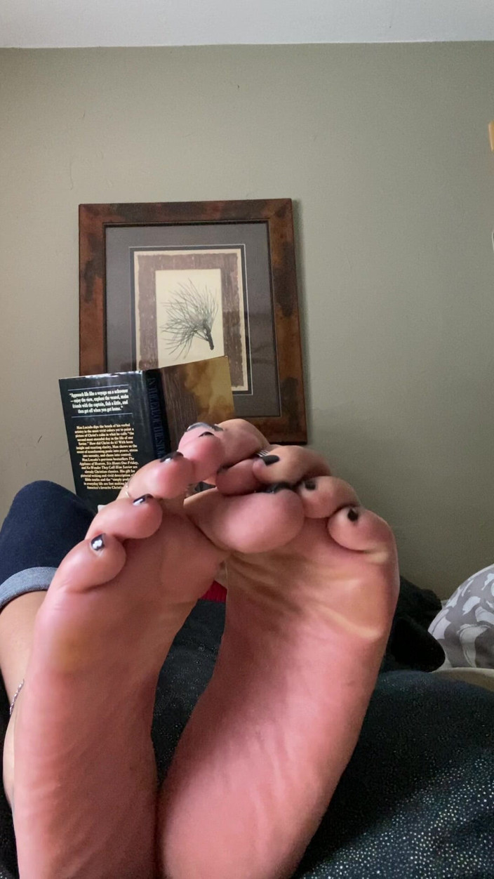 Tan feets: 발바닥을 무시하는 탄피츠 블랙 페디