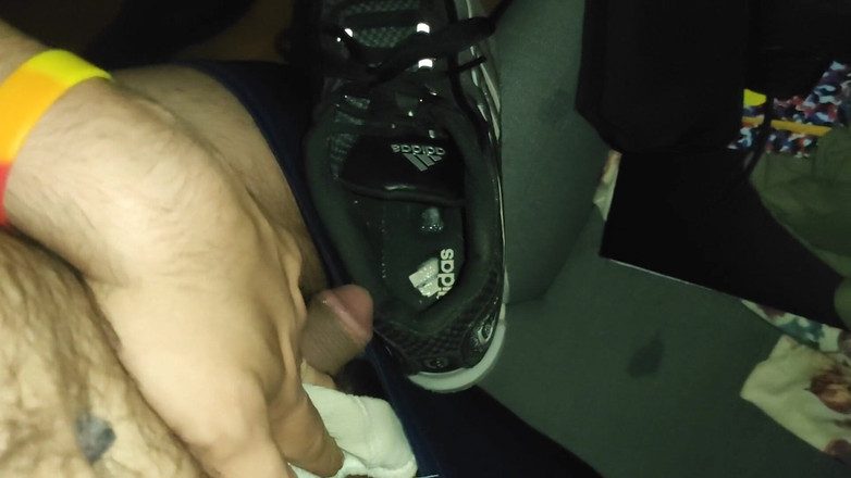 SmokedAlloy2: Sock Are Wet and Smelly, Dj-Bro Suka Kencing Di AtasNya...