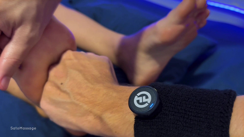 Sato Massage: Du massage lent à la finition intime des pieds