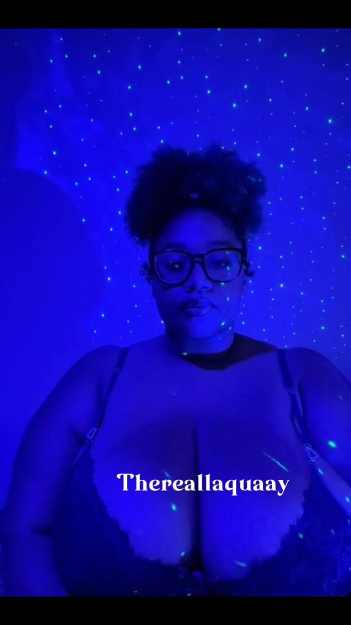 Biggdebbie solo: Biggdebbiecakez Twerking pro tebe