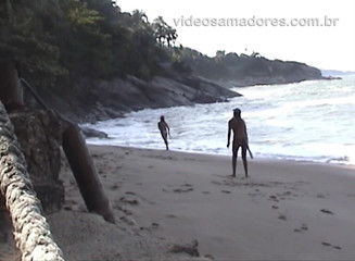 Amateurs videos: My girlfriend topless on the beach