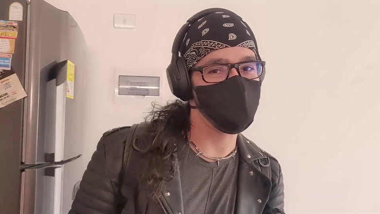 Selena Vega: Dávej pozor! Sousedé možná uvidí, jak mi kouříš péro!