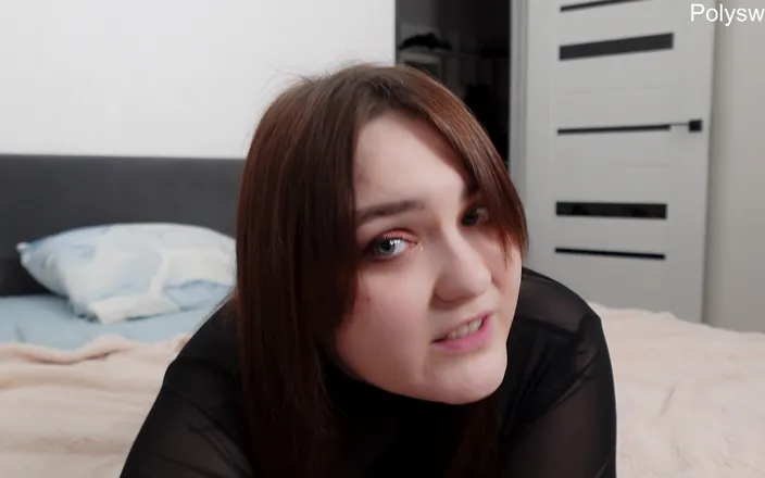 Polly Sweet: Paní si hraje s tvým pásem cudnosti na vysokých podpatcích