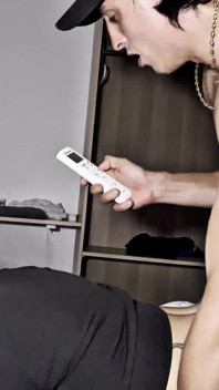 Tlustá ruská děvka tvrdě bušila a byla naplněna horkým creampie