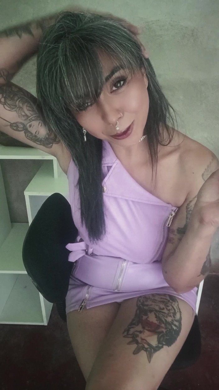 Casia Castro: 俺は煙草を吸ってくれ
