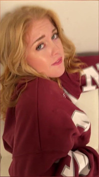 Süßes college-mädchen betrügt mit Frat-guy - penelope snaps
