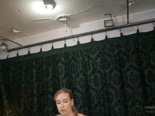 Cruel Anettes fetish world: Miażdżący obiekt na bosą stopę