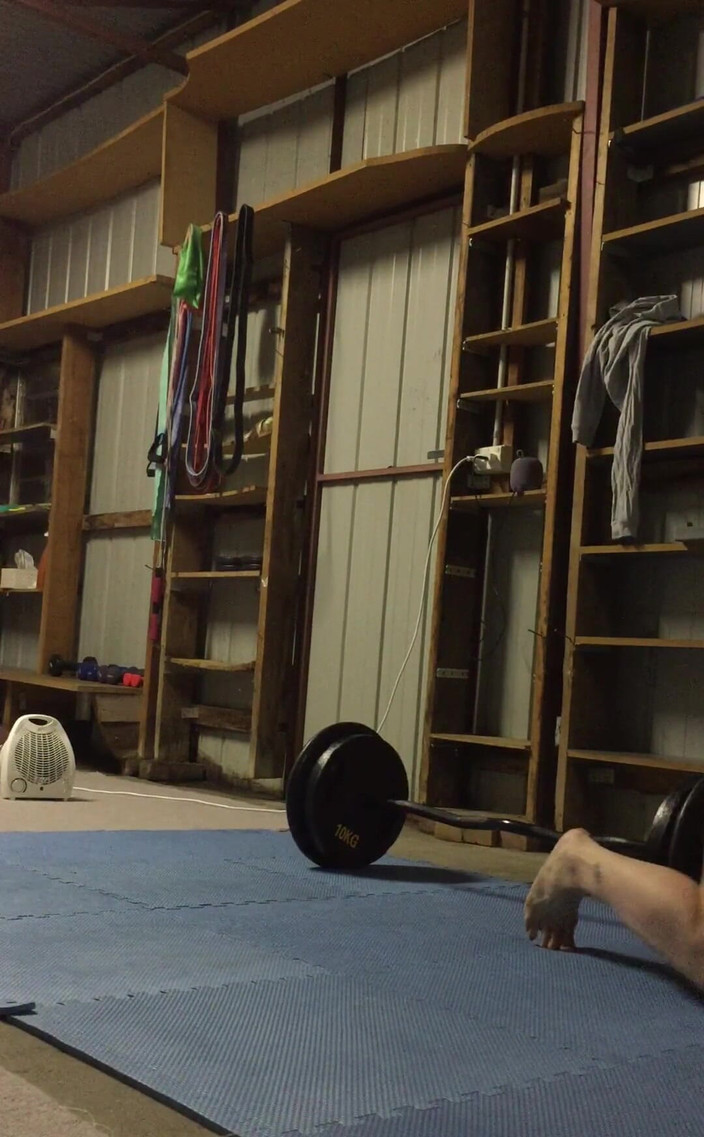 Michellexm: Дзвони мене збуджує, особливо коли я гарячий і спітнілий після тренування