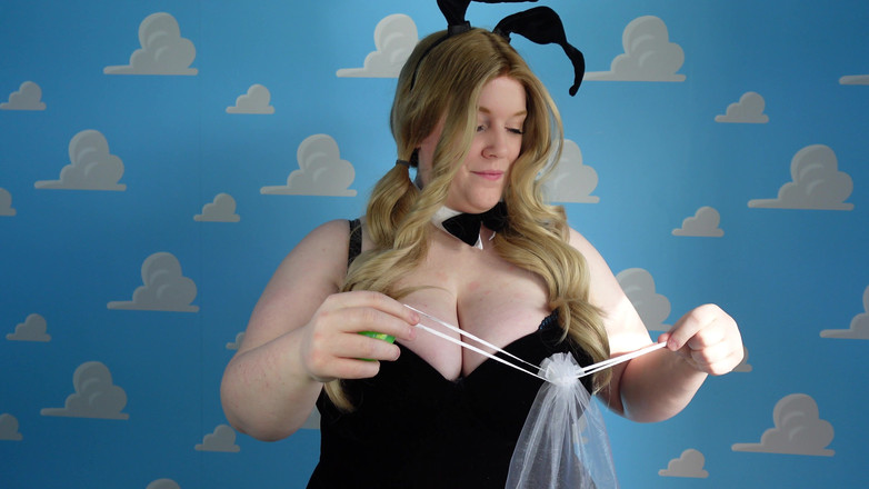 Julie Bliss: Géante, lapin, bonheur