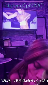 Nadia Memberikan Ketua Di Pejabat Semasa Saya Menonton Video Kami