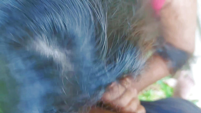 Tharumini_Official: Desi vesnická dívka kouří v džungli 2