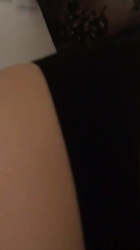 Setelah rekaman 2 film, melody pleasure sange banget sampai akhirnya bisa muasin memeknya sendirian